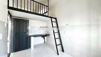Phòng Trọ Sinh Viên Ban Công Gác Lớn, Gần Huflit Hóc Môn, ĐH GTVT