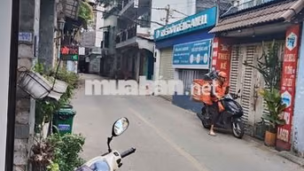 Cho thuê nhà mặt tiền Tân Thới Nhất , 4x15m, giá 8 triệu/tháng