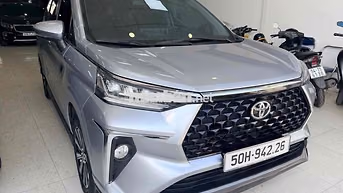Toyota Veloz CVT 2023 Bạc 47.000 KM