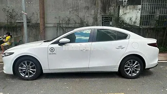 Mazda  3 luxury 2024 Trắng Tự động 30742 km