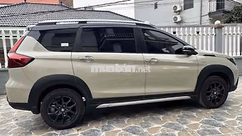 Suzuki XL7 7 Chỗ Xăng Lai Điện 7496 km