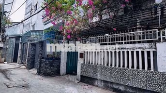 Cho thuê nhà cấp 4 hẻm đẹp 4 x 20 Tô Hiến Thành 