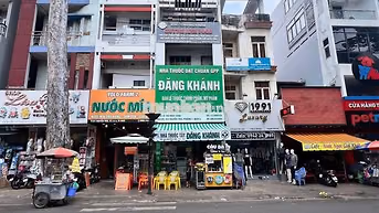 MẶT TIỀN NGUYỄN TRÃI , QUẬN 5 - 4,1x16m - 4 TẦNG - GIÁ THUÊ: 55 TRIỆU