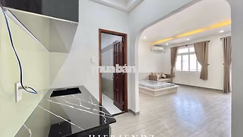 Cho thuê 1PN bancol siêu rộng mới 100% gần cầu ng văn cừ trung tâm