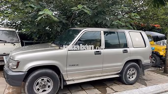 Isuzu Trooper 2005 Số sàn 4x4 máy 3.2