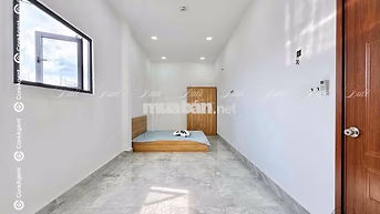 PHÒNG RỘNG RÃI FULL TIỆN ÍCH - THANG MÁY - NGAY NGÃ TƯ BỐN XÃ