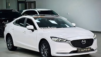 Mazda 6 2.0AT Premium 2023 Trắng 26.000 km