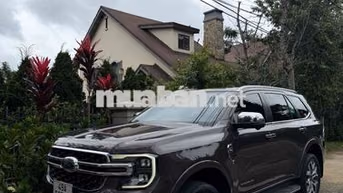 Ford Everest Titanium 4WD( 2 cầu ) 2023 Nâu 7 chỗ