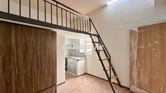 Duplex mới xây cửa sổ trời rộng rãi ở 4 người 4 xe thoải mái