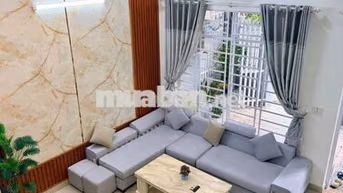 Nhà 4 phòng ngủ gần biển khu Phạm Văn Đồng 