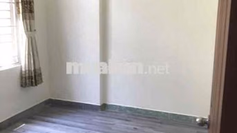 cho thuê tầng 2  của căn nhà , có lối đi riêng