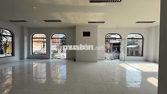  Mặt Tiền Shophouse 110m2 Đường Tân Cảng Bình Thạnh Đậu Xe thoải mái