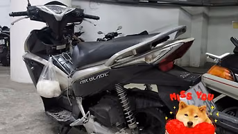 CHÍNH CHỦ BÁN XE HONDA AIR BLADE ĐEN 2011 GIÁ 10TR