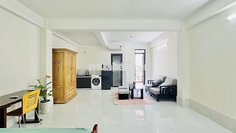 CĂN HỘ 40M2 BAN CÔNG THOÁNG NGAY ETOWN CỘNG HÒA