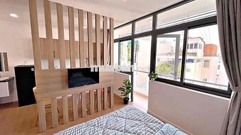 Căn hộ bancol 40m2 Nguyễn Tri Phương, quận 10