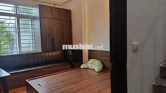 Cho thuê phòng ngủ tầng 3 ngõ 105 Xuân La