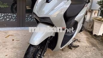 Velia 50cc 1600km Xám Hà Nội siêu mới
