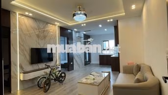 CĂN HỘ CHUNG CƯ HOÀNG ĐẠO THÚY. 3 NGỦ, 2WC, ĐẸP LUNG LINH. VÀO Ở NGAY.