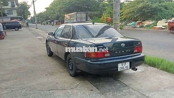 Toyota Camry Xanh đen Thành phố