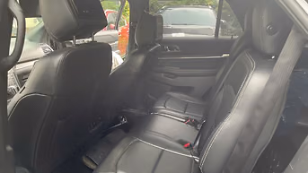 Thông báo đấu giá tài sản là xe Ford Explorer BKS 30G-465.32