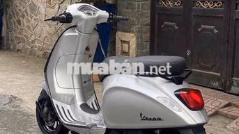 Piaggio Vespa Sprint Bạc