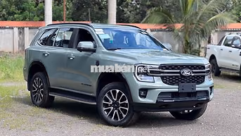 Ford Everest Platinum 4x2 SUV 7 chỗ Xám