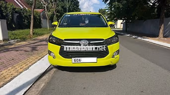 Toyota Innova 2.0E 2017 Vàng chanh 7 chỗ