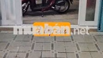 cho thuê nhà NC 1 trệt 1 lửng đúc 2pn(1pn hở ) 1 WC, hẻm xe hơi thông 