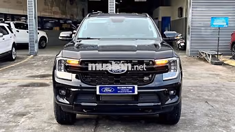Ford Everest Sport 2026 Đen 4.300 km