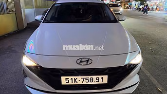 Hyundai Elantra cần bán