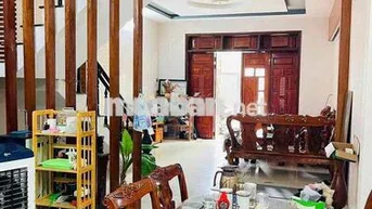 Cho thuê nhà 2 tầng Đô Đốc Lân giá rẻ