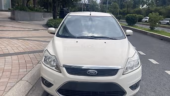 Ford Focus 2011 2.0 AT Sedan Trắng