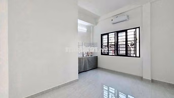 SAU LƯNG CÔNG THƯƠNG CỬA SỔ TRỜI