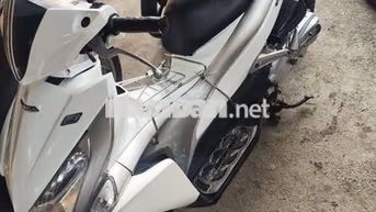 Honda Airblade đầu to 2011 Trắng