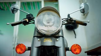 Royal Enfield Classic 500 Chrome Xám