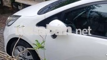 Kia Rio Trắng 5 chỗ Số sàn