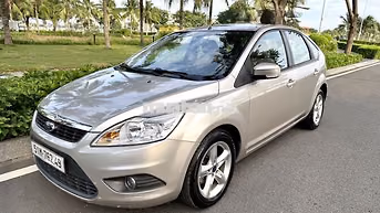 Ford Focus 1.8L 2011 xe RẤT tiết kiệm Xăng