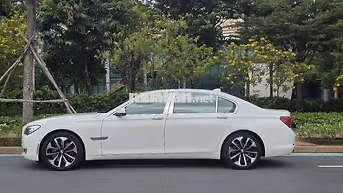 Cần bán BMW 750li model 2010 xe cực kì đẹp