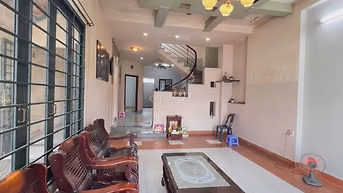 NHÀ CHO THUÊ NGUYÊN CĂN (SÂN VƯỜN TRƯỚC/SAU)