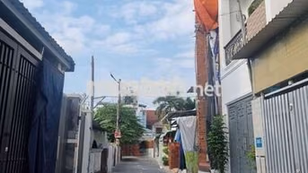 NHÀ LÔ GÓC 3 TẦNG LÂM THỊ HỐ QUẬN 12 HẺM XE HƠI – CHỈ 4.xxTỶ