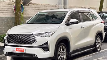 Toyota Innova Cross HEV 2024 Trắng  11.000 km