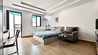 Studio Full nội thất ban công rộng gần ngay trung tâm Q1