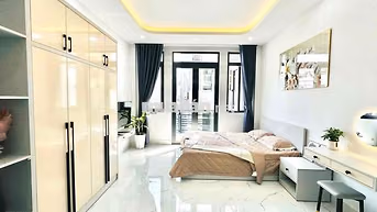 STUDIO - ngay ĐH VĂN HIẾN - BAN CÔNG FULL NỘI THẤT -