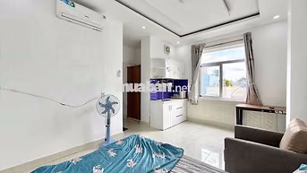 ✨trống sẵn siêu phẩm hàng hiếm full nội thất cửa sổ lớn sát Q1,Q5