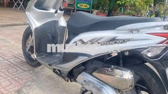 Honda Vision Bạc
