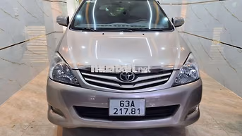 TOYOTA INNOVA GRS 2010 SỐ SÀN 8 CHỖ ZIN NHIỀU