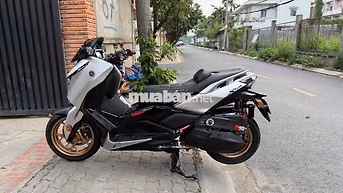 Yamaha Xmax 2024