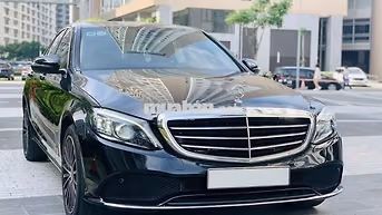 Mercedes-Benz C200 Exclusive 2021 Đen 32.000 km
