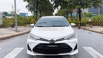 Toyota Corolla Altis 1.8G 2021 Trắng 68000 km