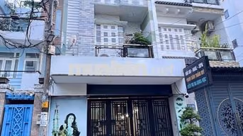 Nhà mới đẹp 4,5 x 16m – 4PN, 5WC – Hẻm 5m thông – Đang KD thẩm mỹ viện